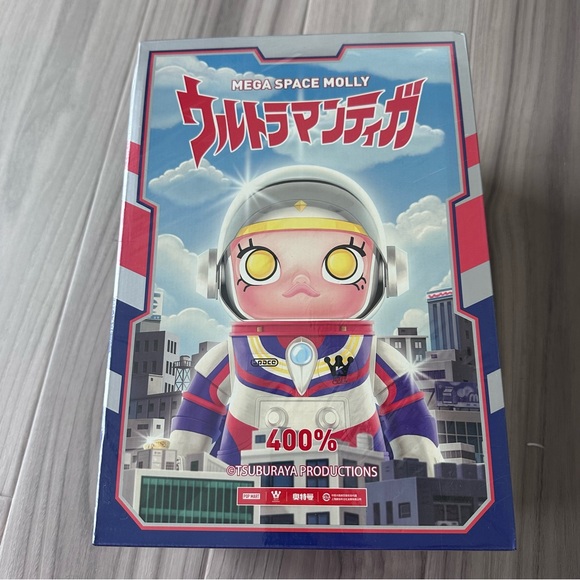 Mega Space Molly 400% Ultraman